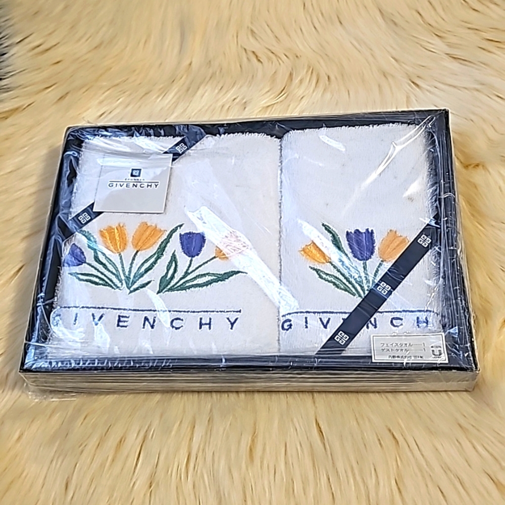 ❣️Givenchy Towels❣️